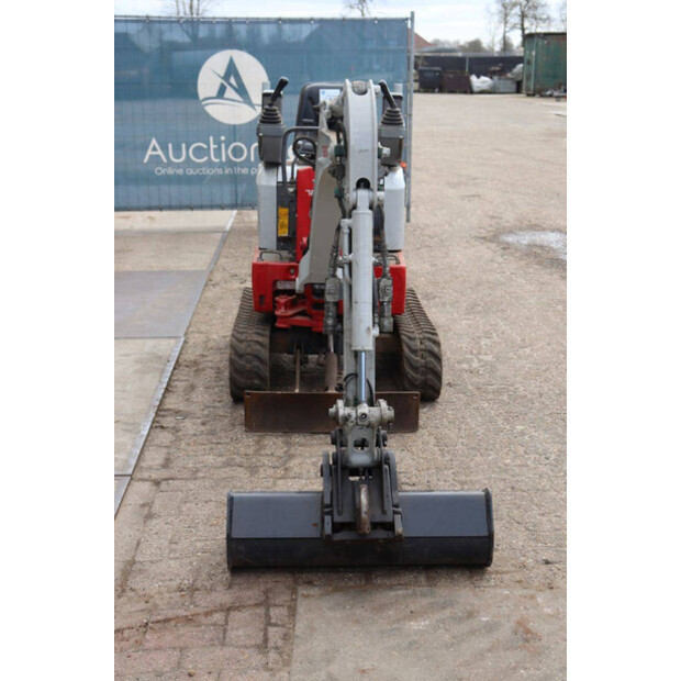 2016 TAKEUCHI TB210R-47694642