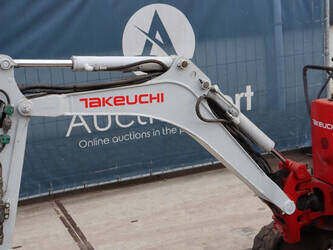 2016-takeuchi-tb210r-1460557-47694646