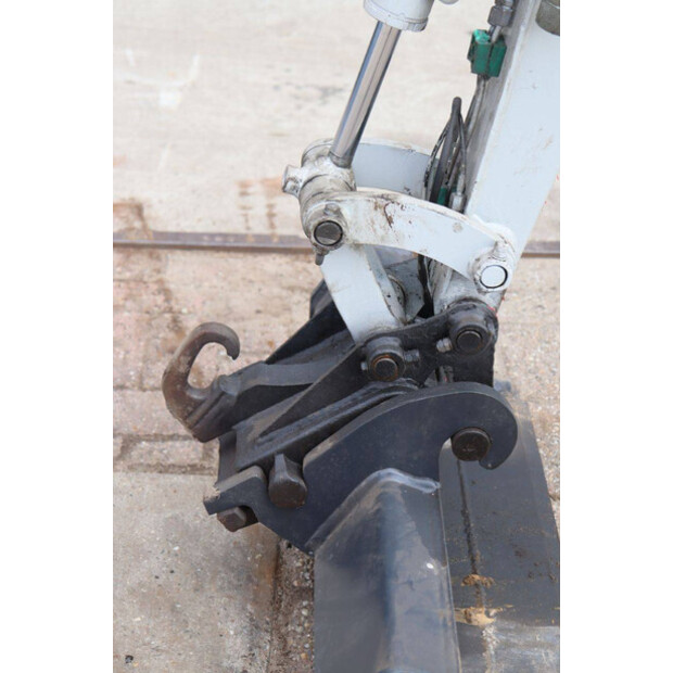 2016 TAKEUCHI TB210R-47694648