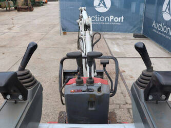 2016-takeuchi-tb210r-1460557-47694659