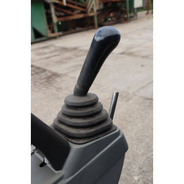 2016 TAKEUCHI TB210R-47694665