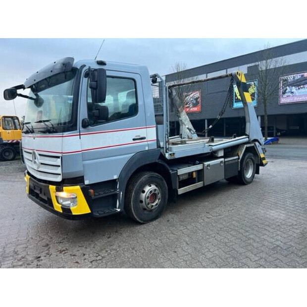 2016 Mercedes-Benz 1327-47696103