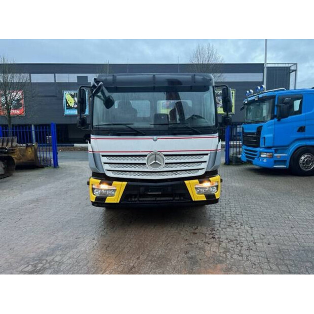 2016 Mercedes-Benz 1327-47696104