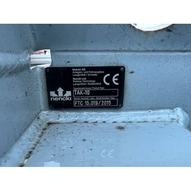 2016 Mercedes-Benz 1327-47696110