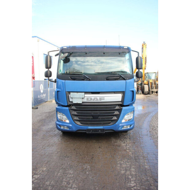 2015 داف CF EURO 6-47696170