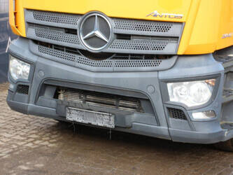 2014-mercedes-benz-antos-2540-1460606-47696255