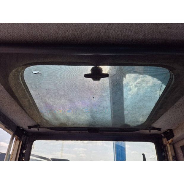 2004 فوكس MHL331-47696561