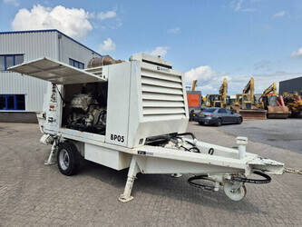 صورة ل مضخات الخرسانة 2007 Schwing-Stetter BP4000HDR