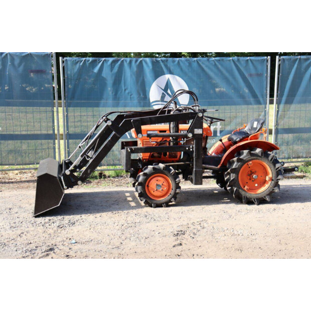 KUBOTA B7001-47696872