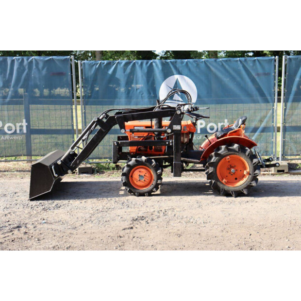 KUBOTA B7001-47696873