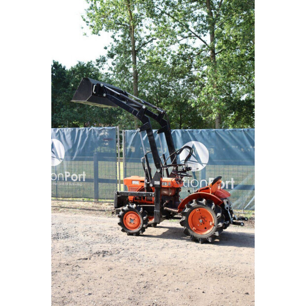 KUBOTA B7001-47696918