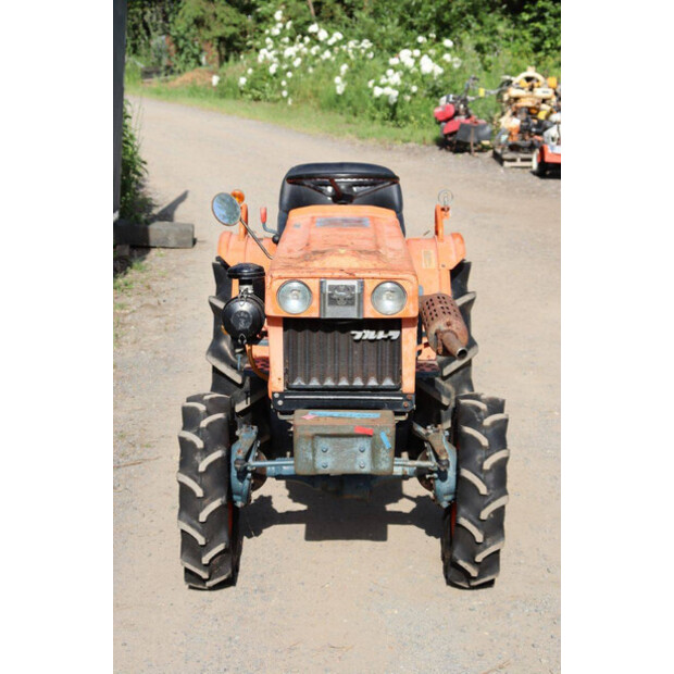 KUBOTA B7001-47697141