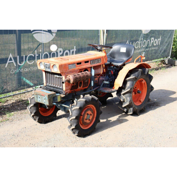 KUBOTA B7001-47697142
