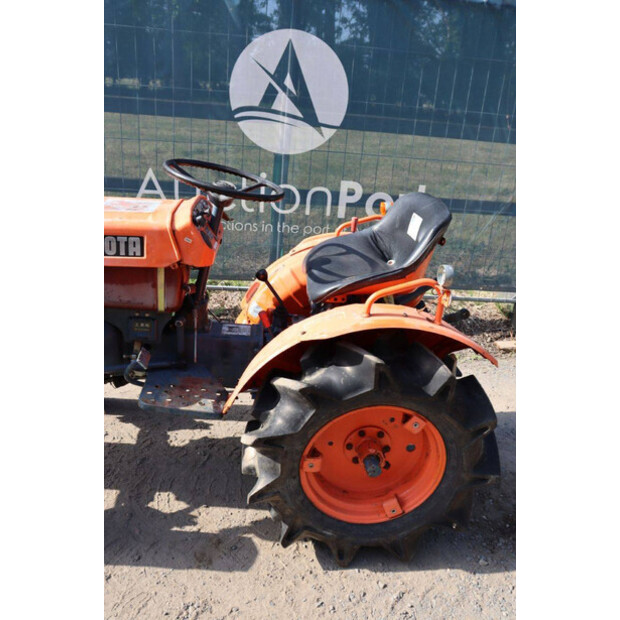 KUBOTA B7001-47697159