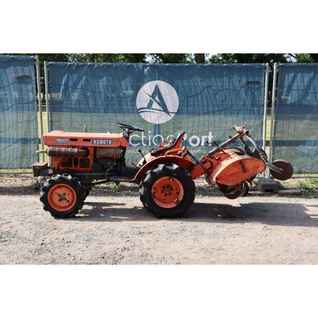KUBOTA B6001-47697261