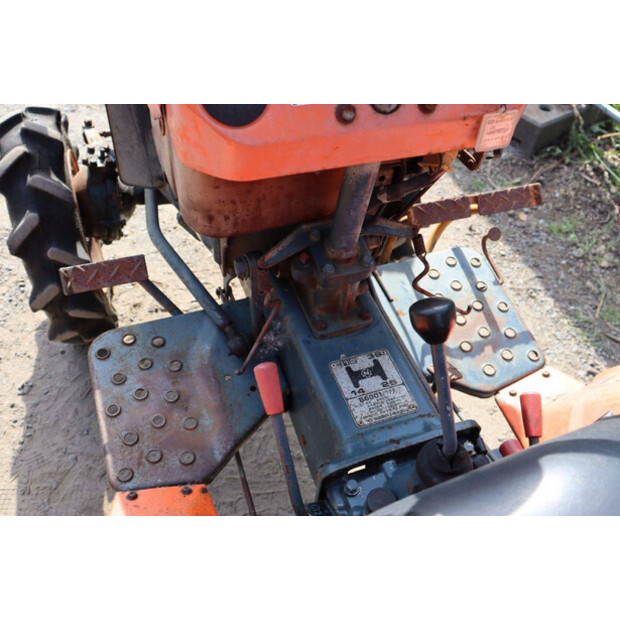 KUBOTA B6001-47697285