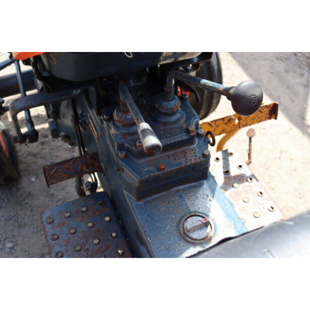 KUBOTA L1500-47697729
