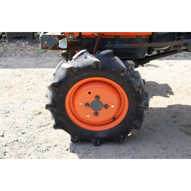 KUBOTA B7001-47697754