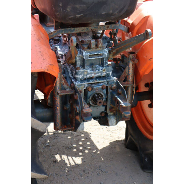 KUBOTA B7001-47697757