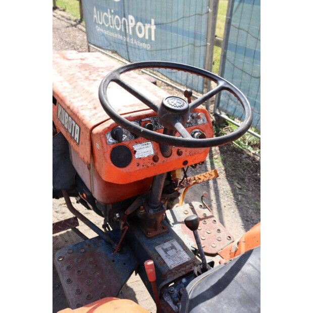 KUBOTA B7001-47697766