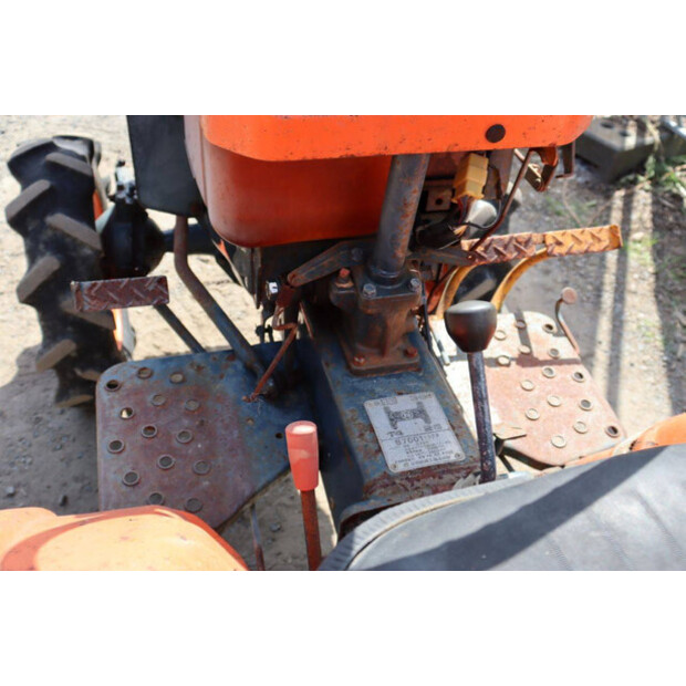 KUBOTA B7001-47697768