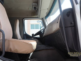 2012-renault-kerax-380-1405417-47703301