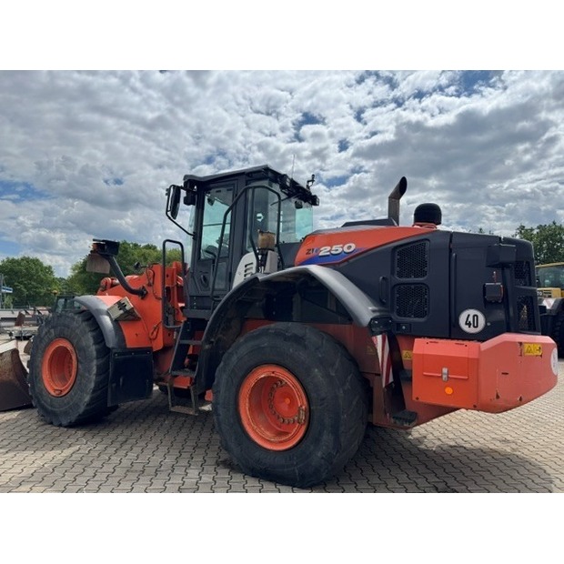 Hitachi ZW250-6-47707316
