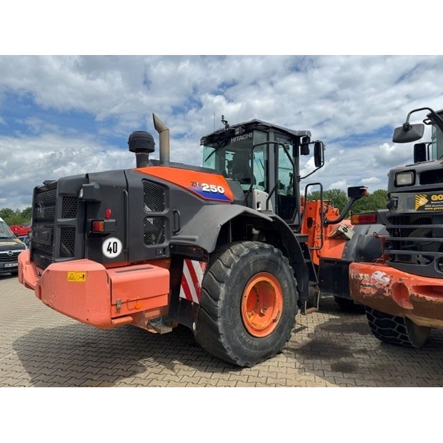 Hitachi ZW250-6-47707321