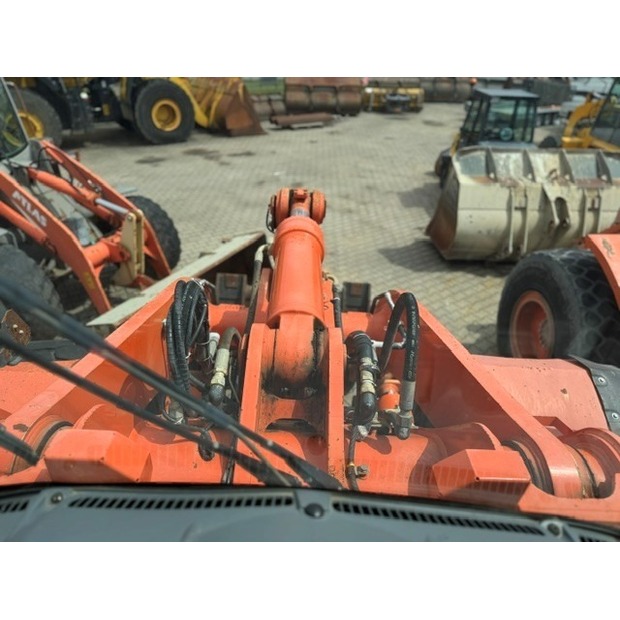 Hitachi ZW250-6-47707333