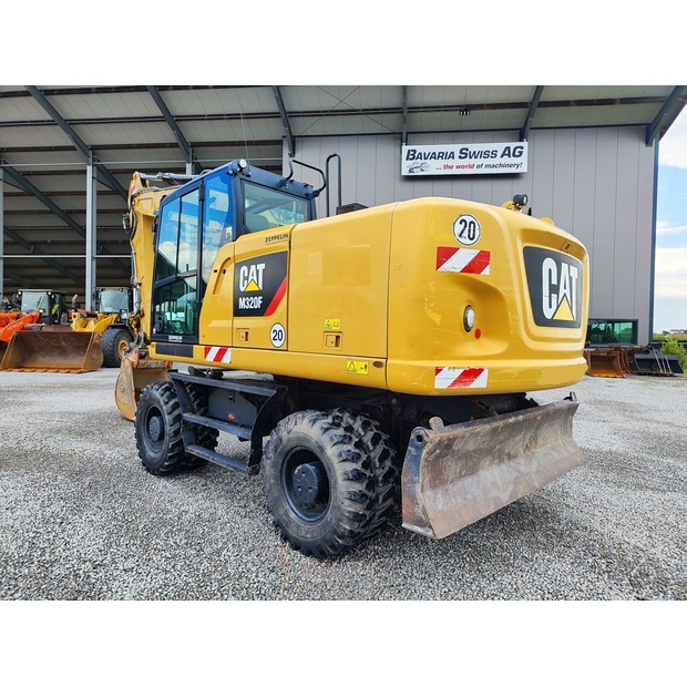 2015 Caterpillar M320F-47708652