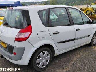 2003-renault-megane-1460904-47711684