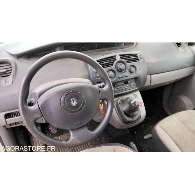2003 Renault Megane-47711688
