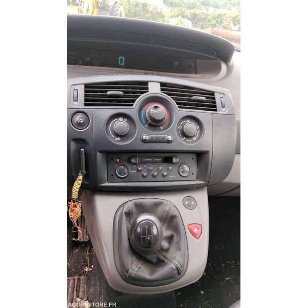 2003 Renault Megane-47711689