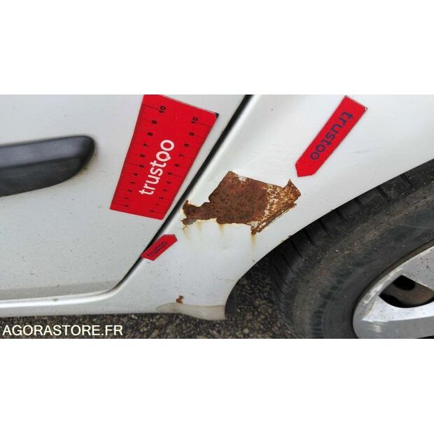 2003 Renault Megane-47711692
