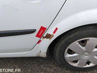 2003-renault-megane-1460904-47711697