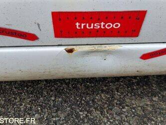 2003-renault-megane-1460904-47711698