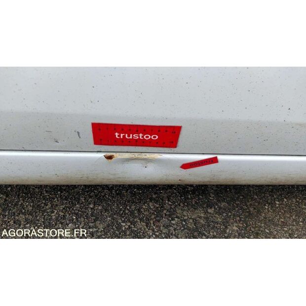 2003 Renault Megane-47711699