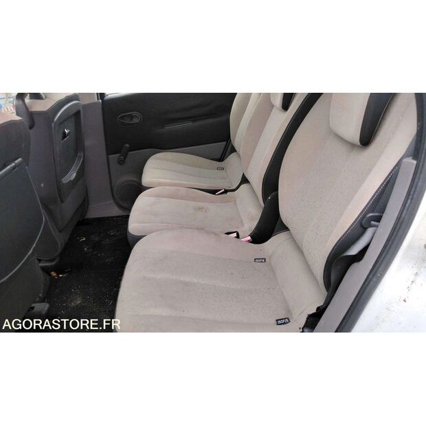 2003 Renault Megane-47711702