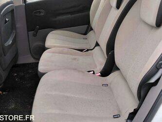 2003-renault-megane-1460904-47711702