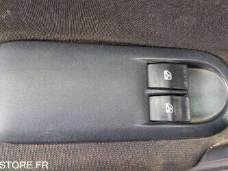 2003-renault-megane-1460904-47711709