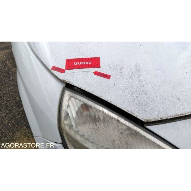 2003 Renault Megane-47711710