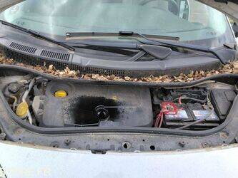 2003-renault-megane-1460904-47711711