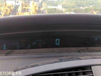 2003-renault-megane-1460904-47711712