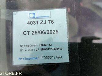 2003-renault-megane-1460904-47711713