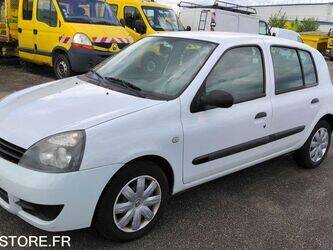 صورة ل سيارات 2007 رينو Clio