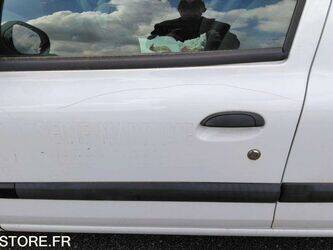 2007-renault-clio-1460906-47711764