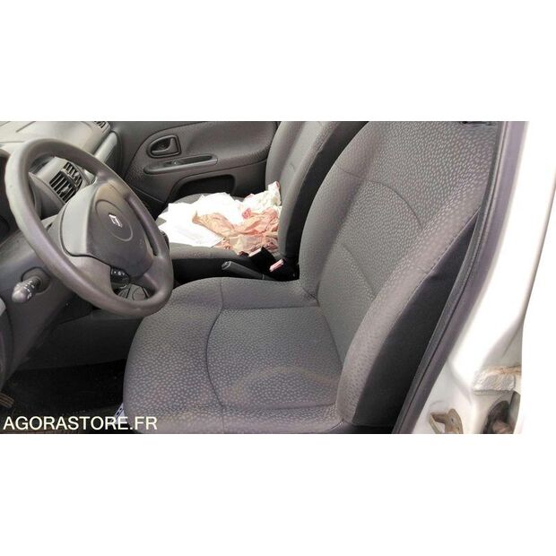 2007 Renault Clio-47711767