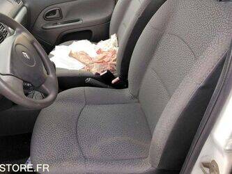 2007-renault-clio-1460906-47711767