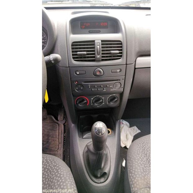 2007 Renault Clio-47711769