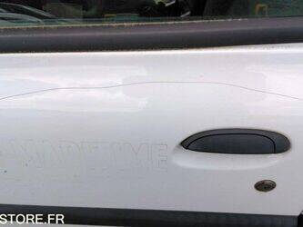 2007-renault-clio-1460906-47711774